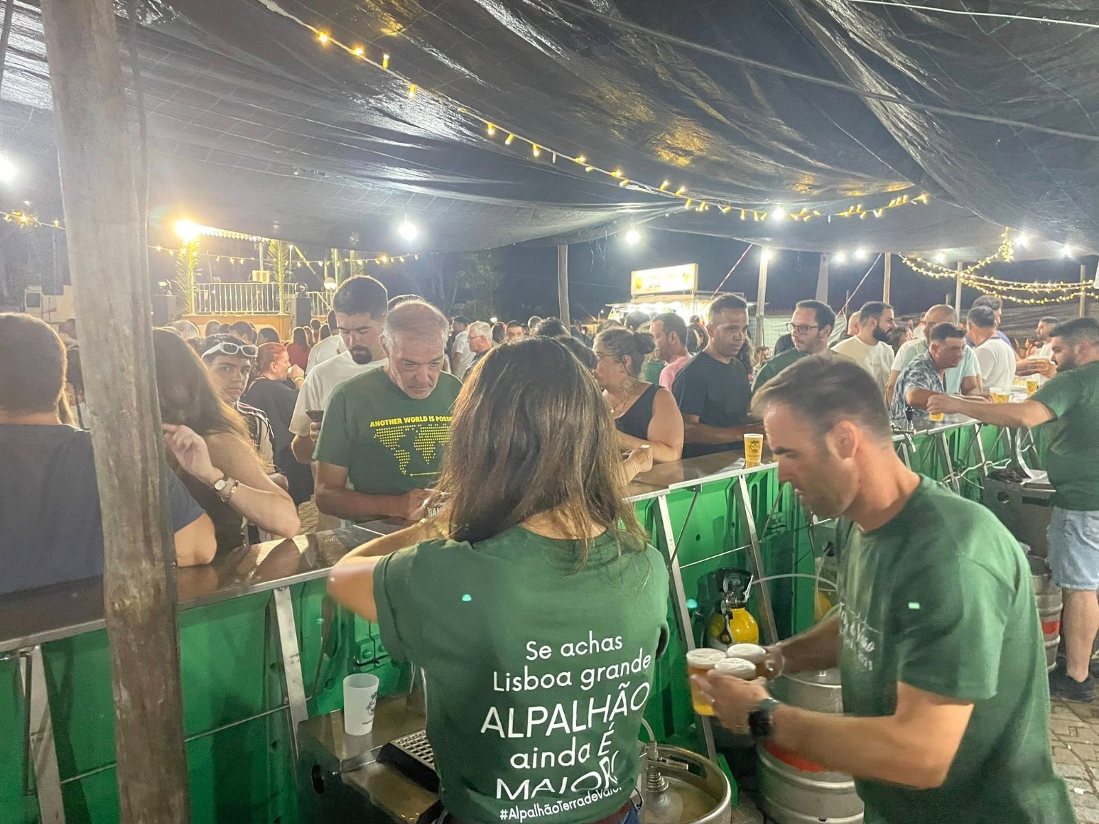 Concurso para concessão do bar/ restaurante das Festas de Verão de Alpalhão